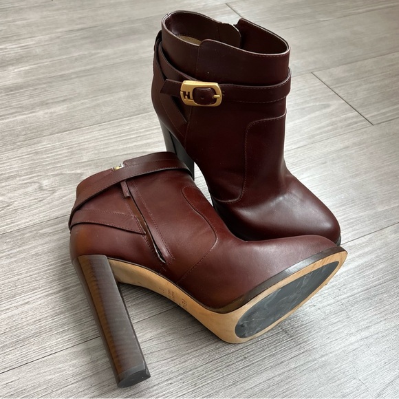 Fendi Shoes - NEW Fendi Brown Leather Heeled Ankle Boots Size W6.5